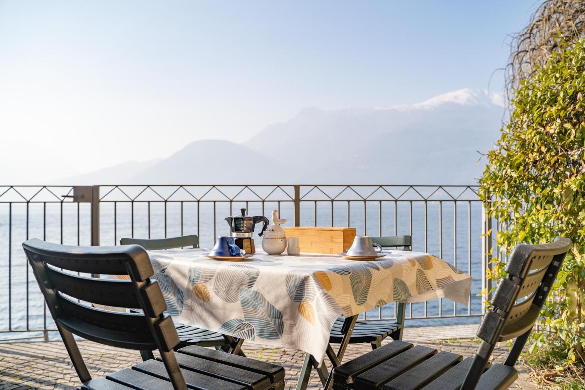 Il Glicine Sul Lago - Wisteria On The Lake Bellano Exterior foto